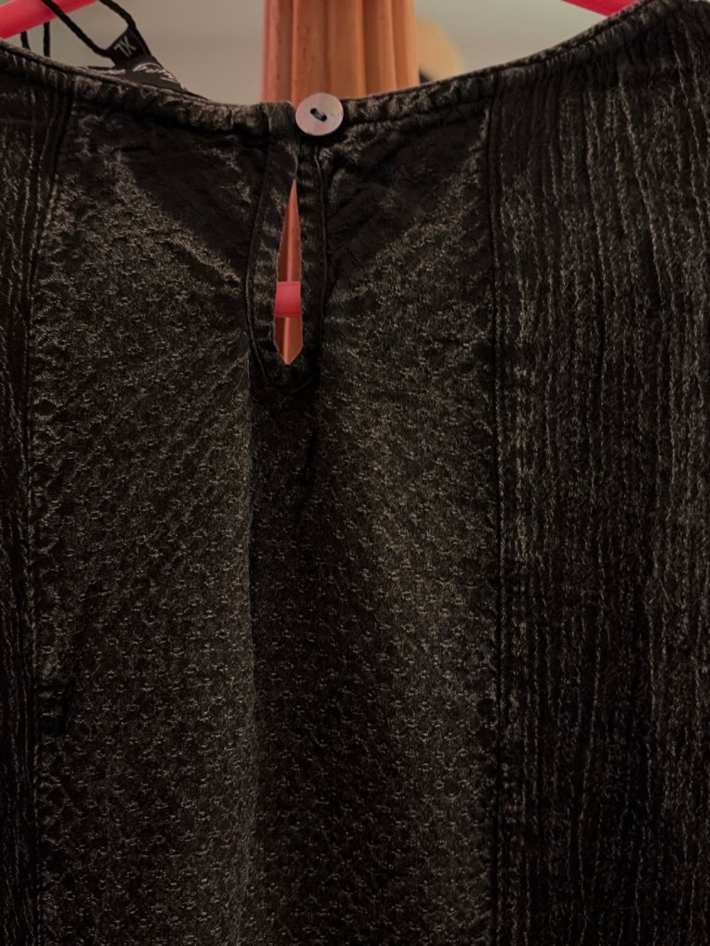Young threads - Picture 2 of 4